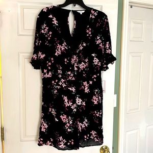 Floral tie front woven romper by Candies size XL black and floral. New with tag